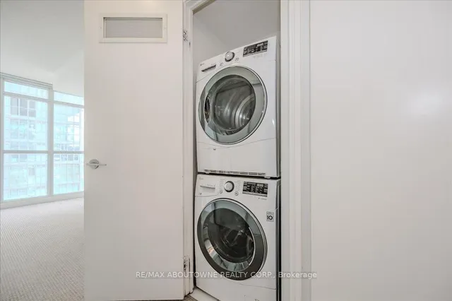 Additional image 17 of 21 Iceboat Terr Unit 2805