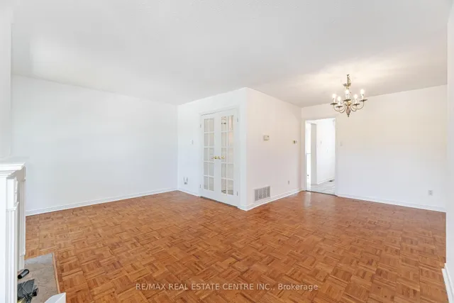 Additional image 11 of 122 Moregate Cres