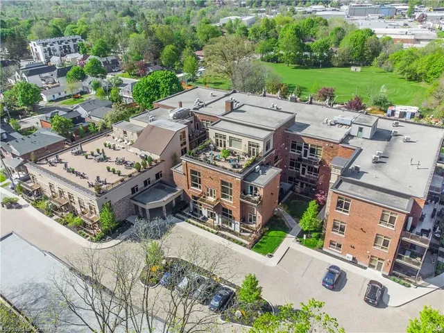 Additional image 36 of 397 King St Unit 213