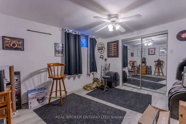 Additional image 18 of 17 Taymall St