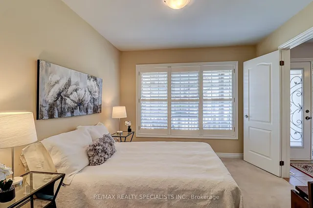 Additional image 27 of 40 Muzzo Dr