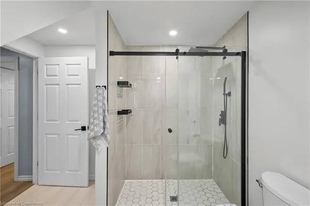 Additional image 47 of 100 Thames Way