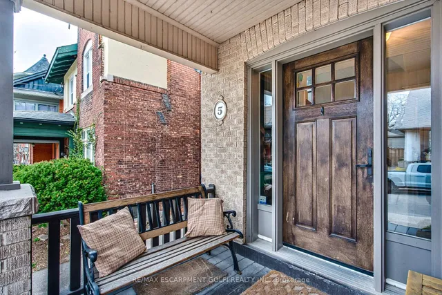 Additional image 3 of 5 Mapleside Ave