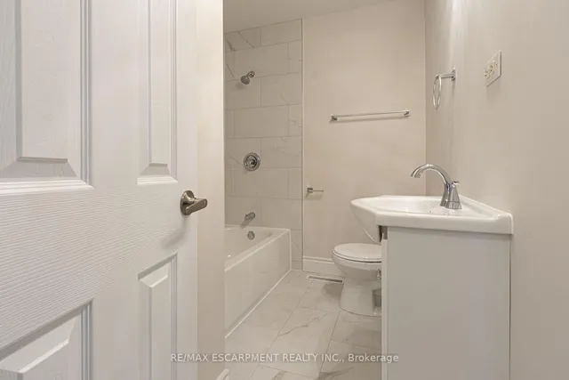 Additional image 17 of 18 MILES St