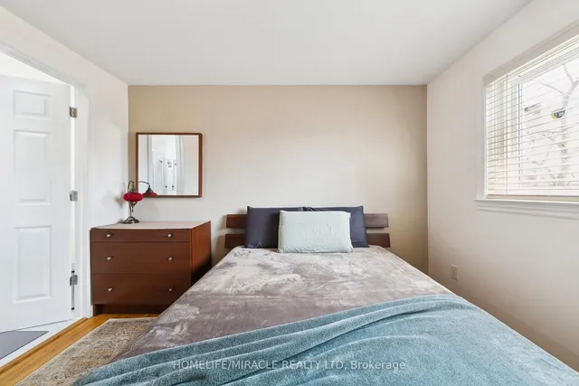 Additional image 29 of 1612 Wavell Cres