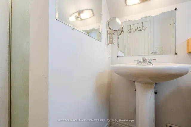 Additional image 24 of 50 Lappin Ave