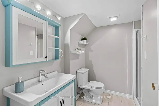 Additional image 20 of 121 Gordon Drummond Ave