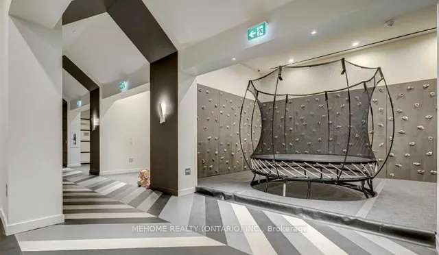 Additional image 21 of 39 Roehampton Ave Unit 2101