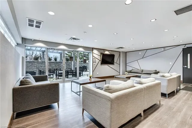 Additional image 31 of 16 Markle Cres Unit 403