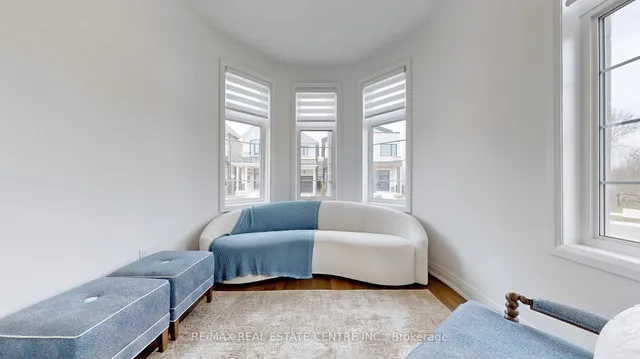 Additional image 21 of 1473 Varelas Passage