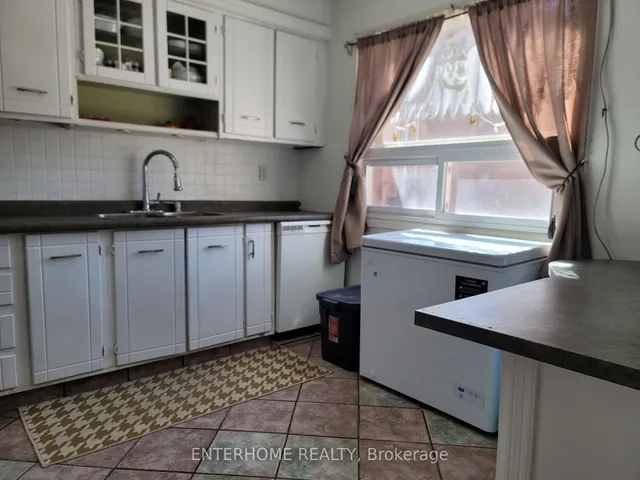 Additional image 5 of 1180 mississauga valley Blvd Unit 4