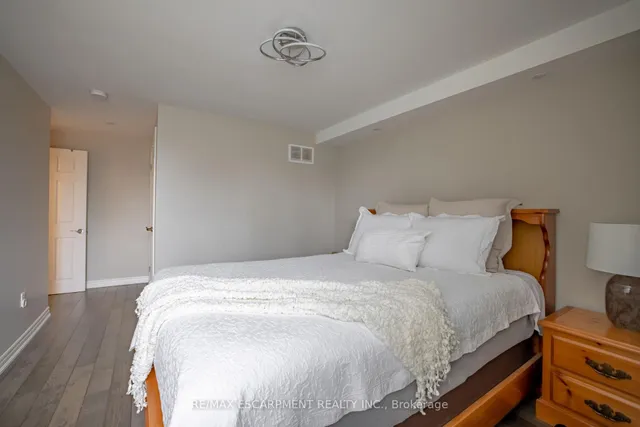 Additional image 16 of 116 Broker Dr