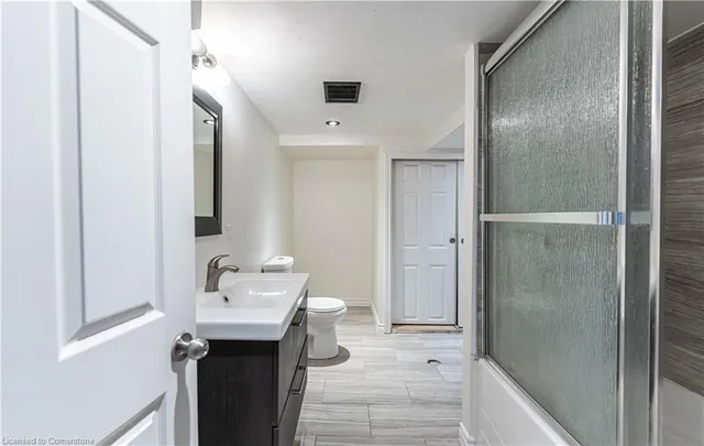 Additional image 17 of 67 Bridgeport Cres