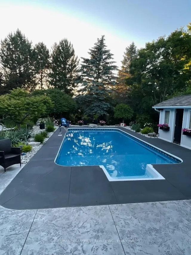 Additional image 35 of 27 Gladiola Dr