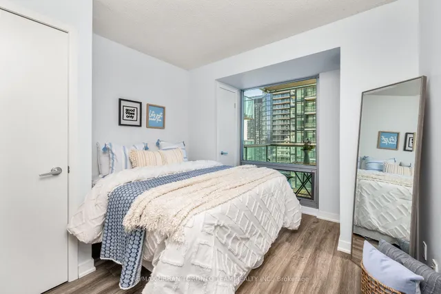 Additional image 16 of 81 Navy Wharf Crt Unit 2909