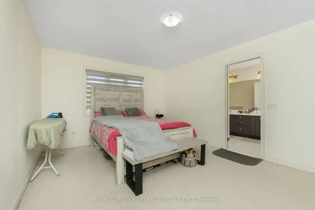 Additional image 32 of 83 Padbury Tr