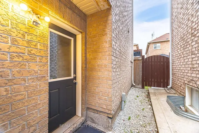 Additional image 42 of 383 Queen Mary Dr