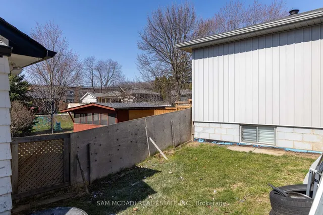 Additional image 33 of 1498 Fisher Ave