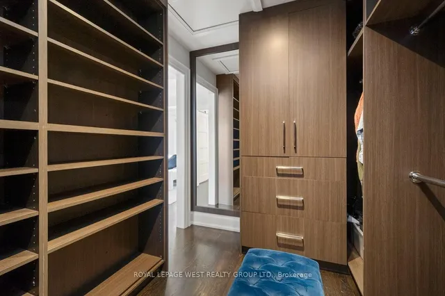 Additional image 37 of 218 Cameron Ave