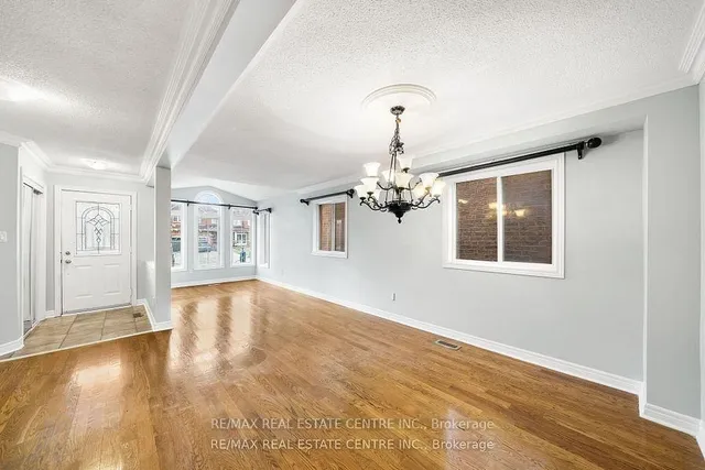 Additional image 3 of 49 Hollowgrove Blvd