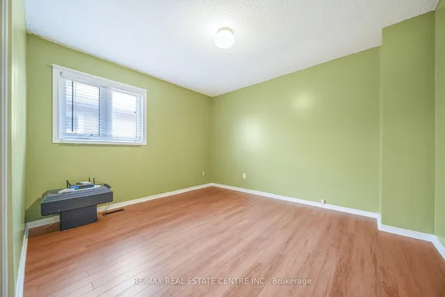 Additional image 35 of 11 Moorehead Cres