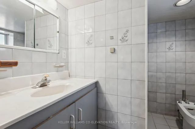 Additional image 31 of 924 Glencairn Ave