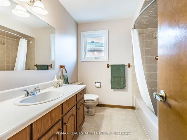 Additional image 37 of 34 Inverary Dr