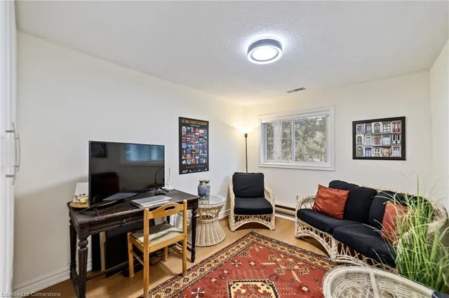 Additional image 24 of 1967 Main St Unit 6