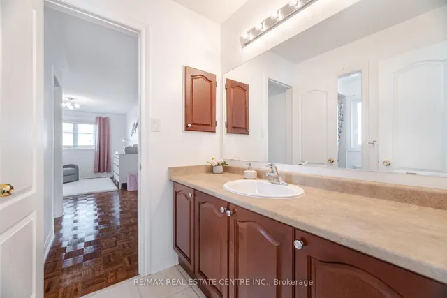 Additional image 31 of 7 Prince Edward Blvd