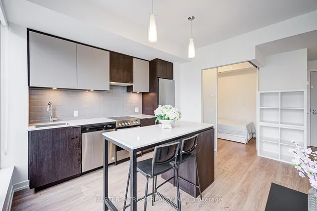 Additional image 9 of 203 College St Unit 1007