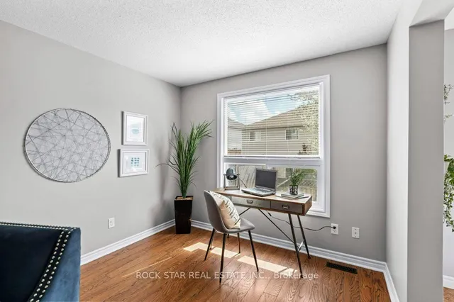 Additional image 19 of 28 Vennio Lane