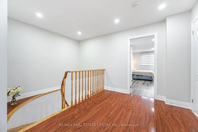 Additional image 21 of 27 Woodsend Ru