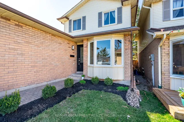 Additional image 4 of 2399 MALCOLM Cres