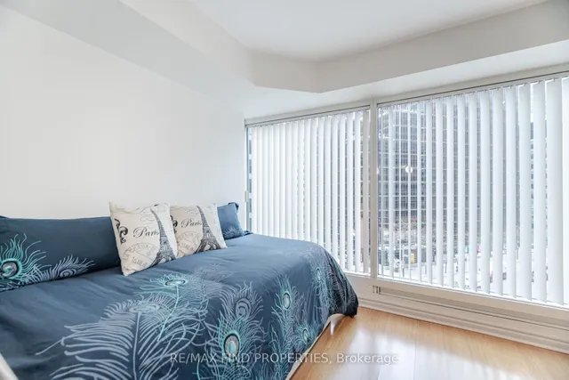 Additional image 30 of 33 University Ave Unit 704