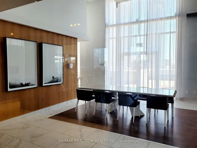 Additional image 19 of 275 Village Green Sq Unit 325