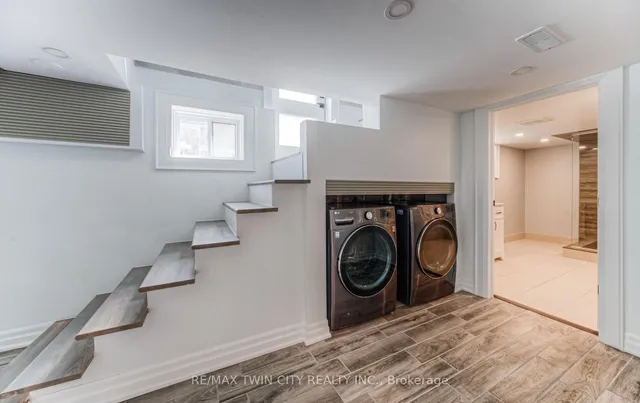 Additional image 38 of 31 Dekay St