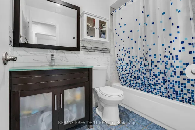 Additional image 30 of 994 Ledbury Cres