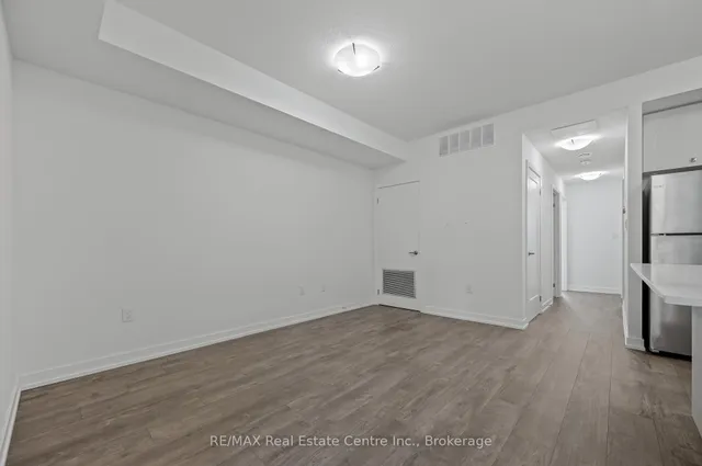 Additional image 13 of 20 Palace St Unit E8