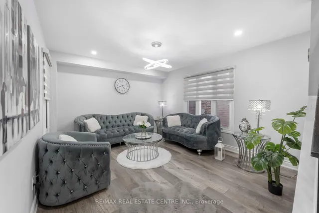 Additional image 6 of 44 Abelard Ave