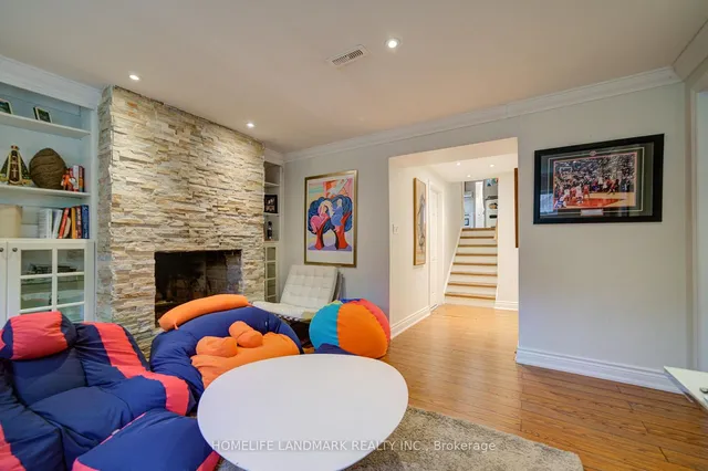 Additional image 29 of 2207 Elmhurst Ave