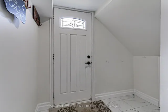 Additional image 31 of 1261 Consort Cres