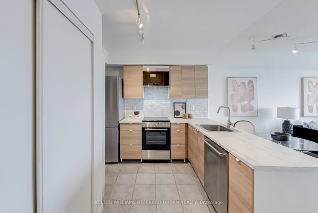 Additional image 6 of 140 Bathurst St Unit 703