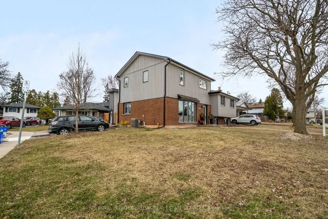 Additional image 3 of 8 Banff Dr