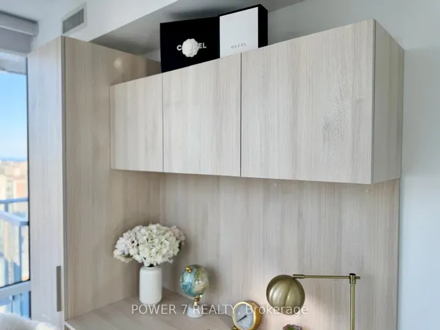 Additional image 27 of 501 Yonge St Unit 3305