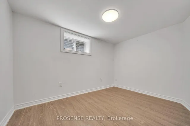 Additional image 25 of 8 Vanderbrent Cres