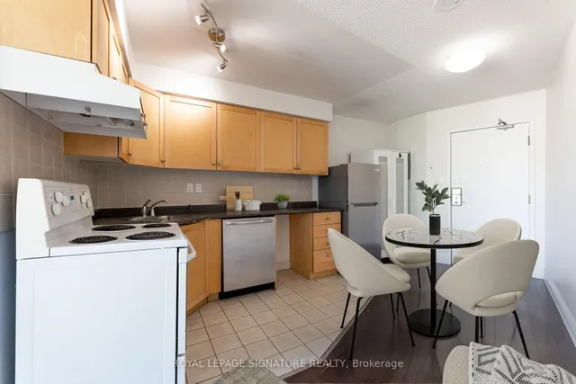 Additional image 5 of 650 Queens Quay Unit 1121