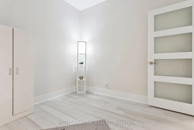 Additional image 18 of 32 Davenport Rd Unit 311