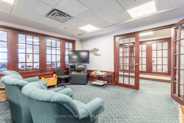 Additional image 42 of 2199 Sixth Line Unit 314