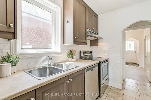 Additional image 18 of 133 Queens Dr