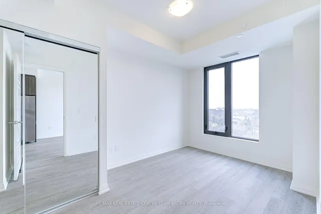 Additional image 16 of 1415 Dundas St Unit 415